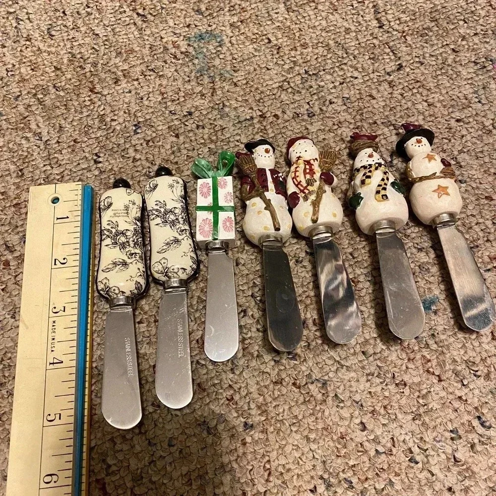 Stainless steel Christmas Holidays Butter Knife 7 Pieces Lot Vintage